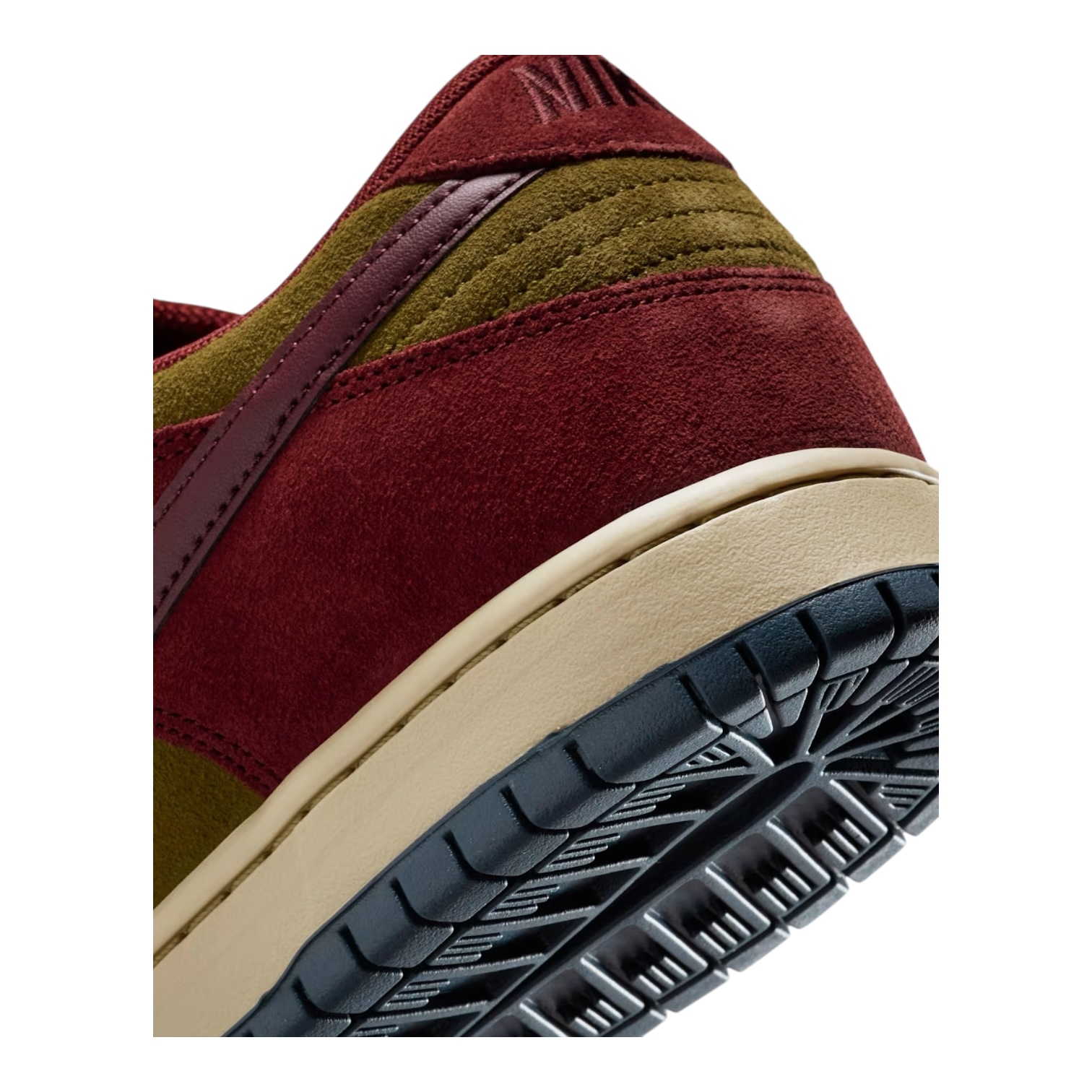 Tênis Nike Sb Dunk Low Pro Dark Team Red Olvive Hq1625-600