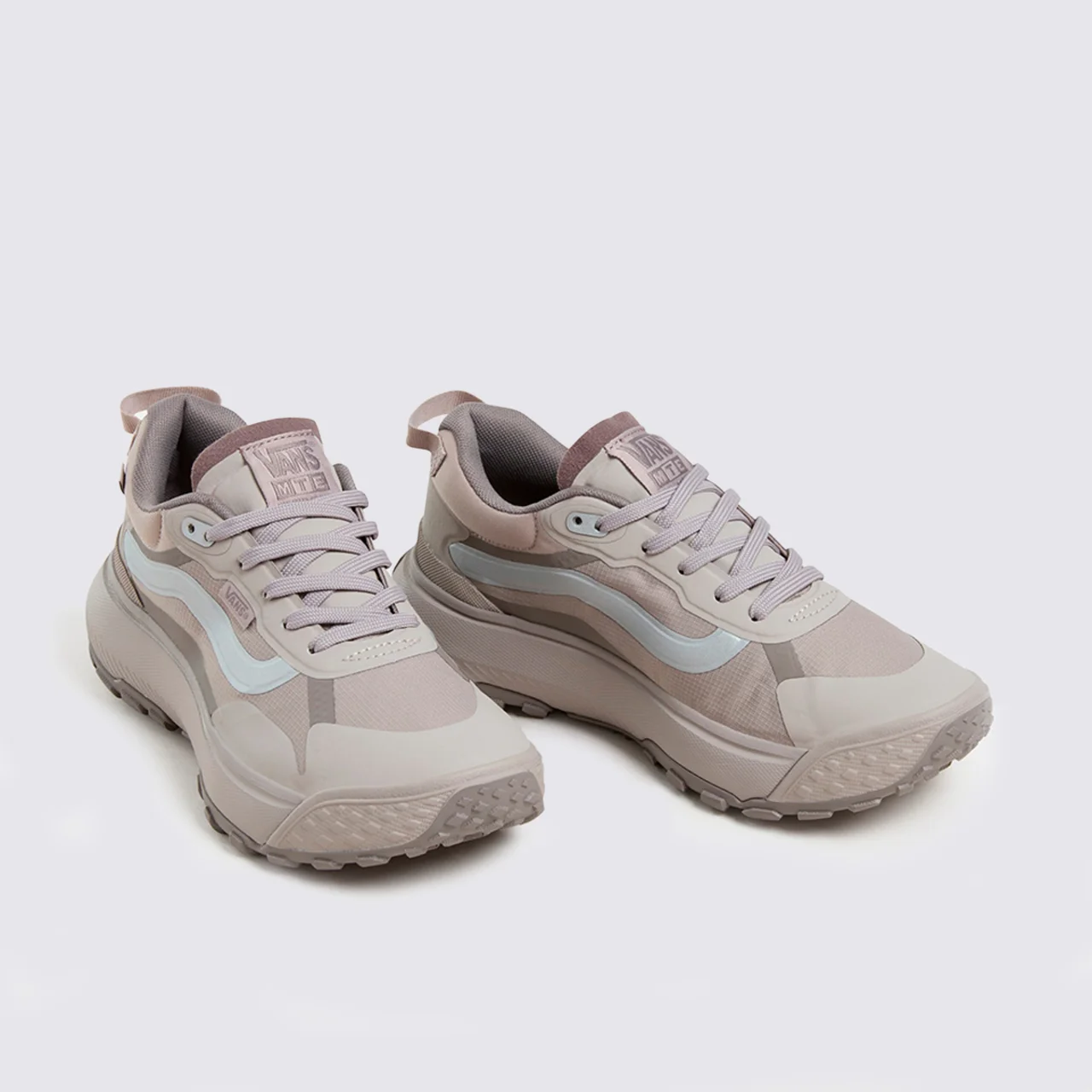 まいみな様　taupe Tênis Vans Mte Crosspath Metallic Taupe | Onesixteam Skateshop - A